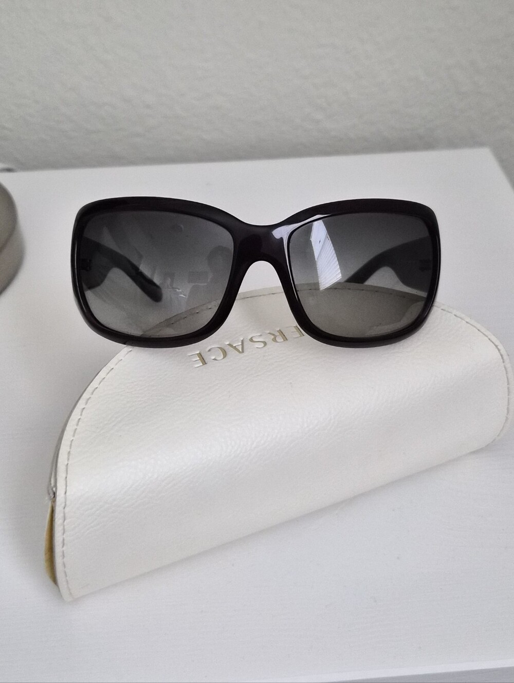 Early 2000s Versace Women's Y2K Dark Brown Sunglasses with case MOD. 4132-B